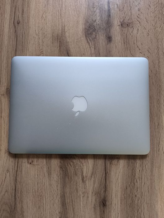 Macbook Air 13 (Early 2015, A1466)