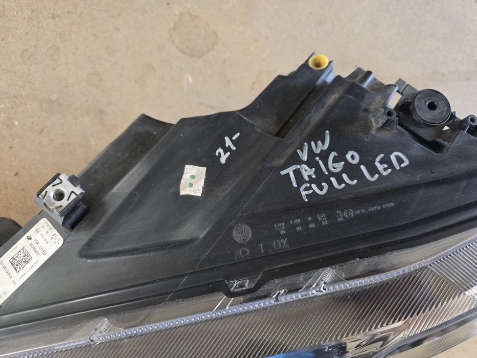 VW Taigo 21- IQ.LIGHT ляв фар