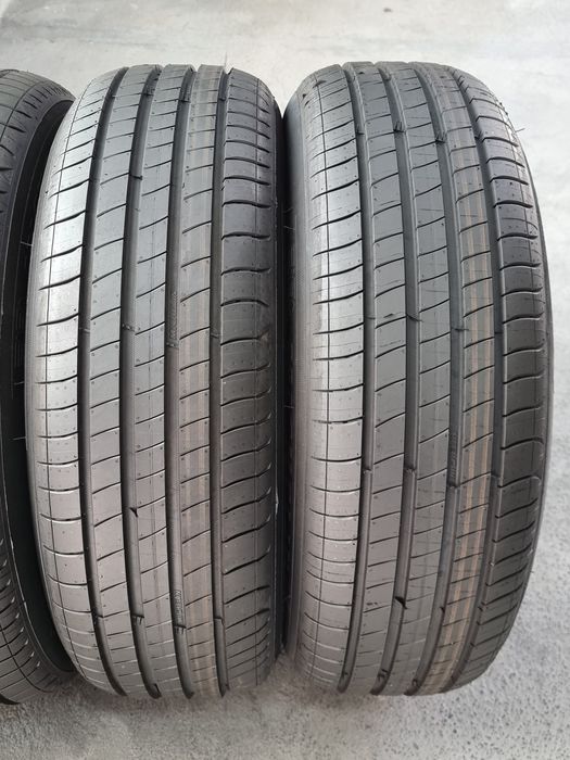 НОВИ 185/65/15 Michelin 4Броя: 240€