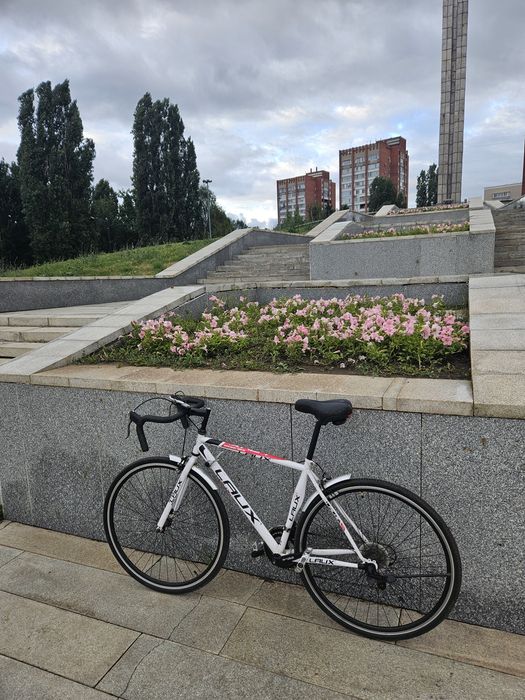 Шоссейный велосипед Laux