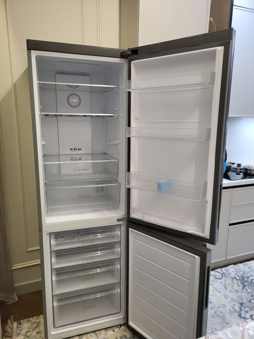 Холодильник с морозильником