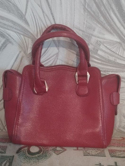 Продам женские сумки