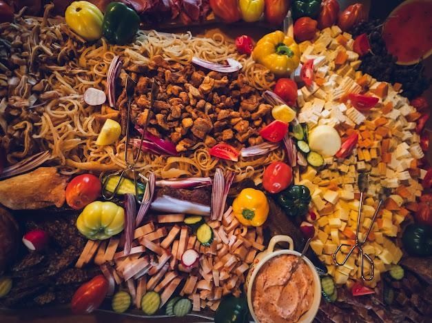 Proțap la evenimente – porc, berbecuț, vițel, pui | Catering complet + factură