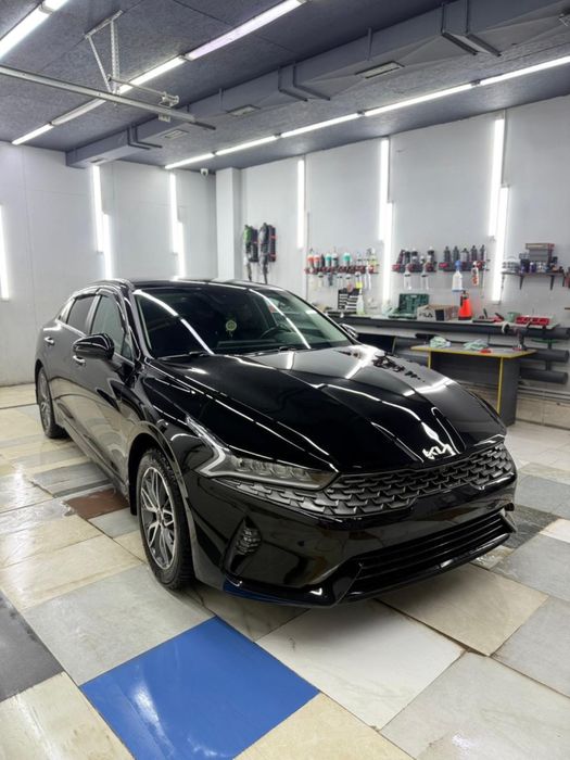 Продаю KIA K5 2021 года