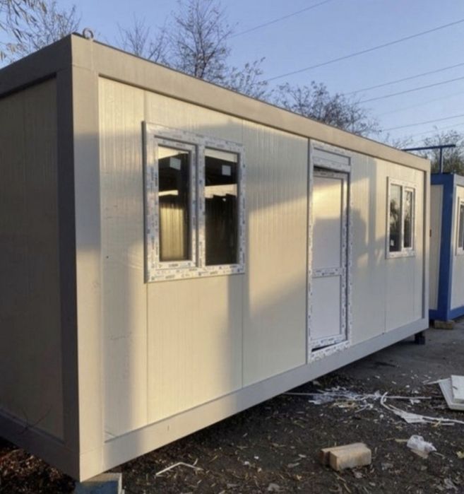Vând containere diferite dimensiuni