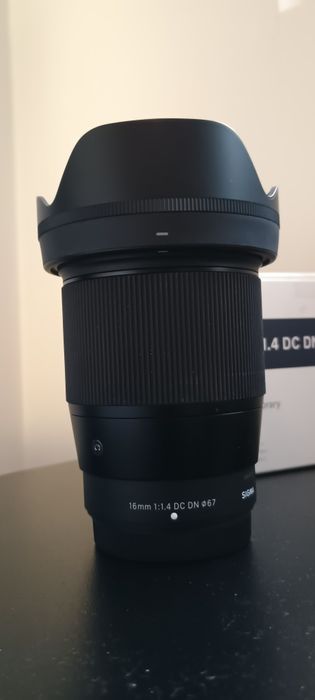Обектив Sigma 16mm F/ 1.4 за Fujifilm