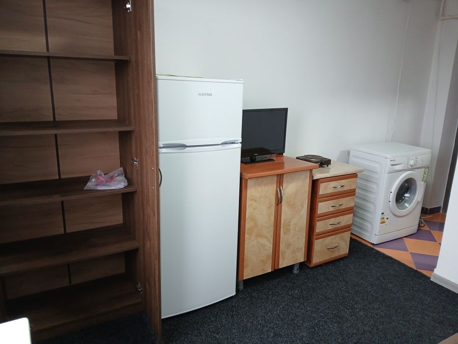 Închiriez garsonieră confort 2