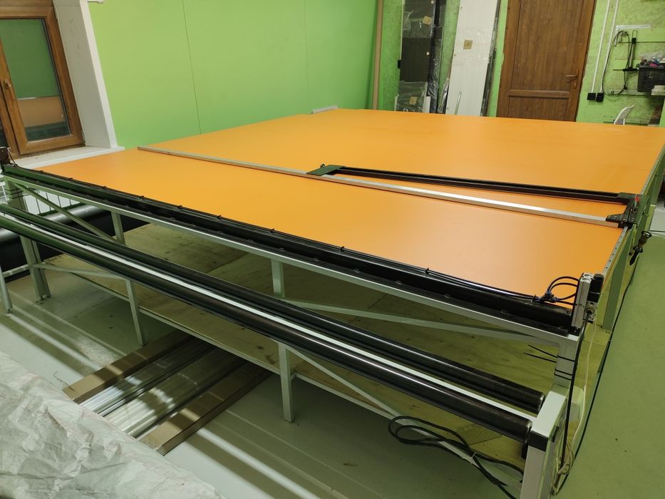 Продам стол для резки ролл шторы