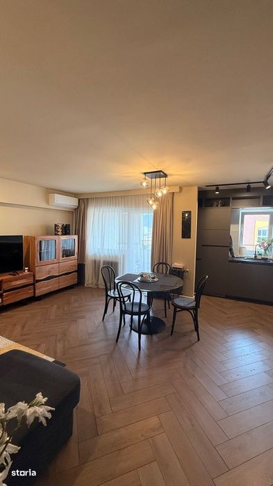 Traian, zona Pizza Plus apartament 2 camere, mobilat și utilat superb — fotografia 1