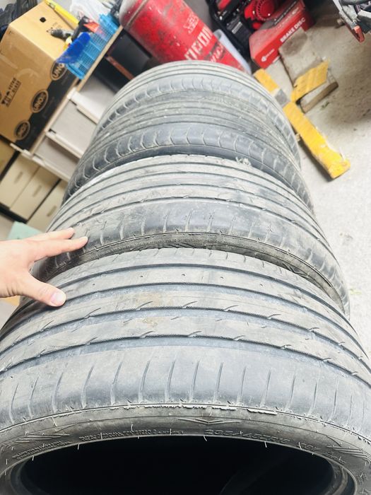 Продам шины на 18