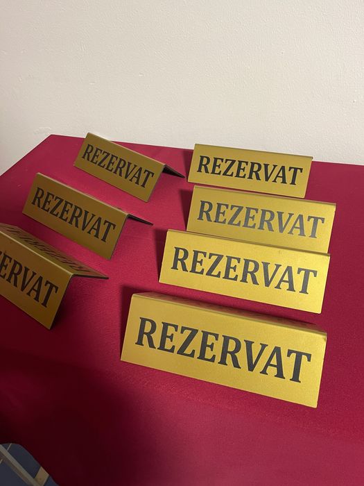Plăcuțe REZERVAT restaurant / bar HoReCa – metal auriu (7 buc)