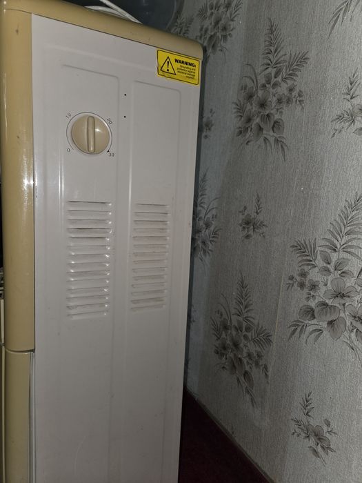 Продам  кулер (диспенсер) для воды