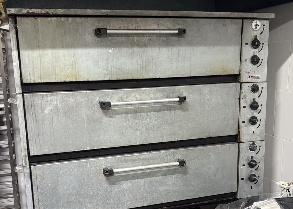 Продается печь для выпечки