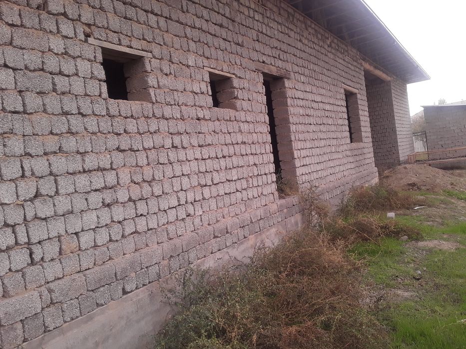 uchaska sotiladi 19sotik kadastori bor