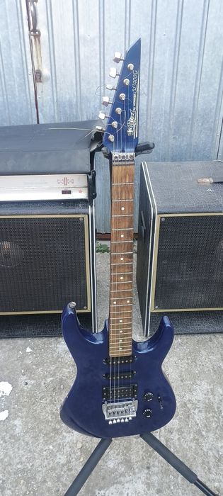 Chitara electrica  al 400 și bass