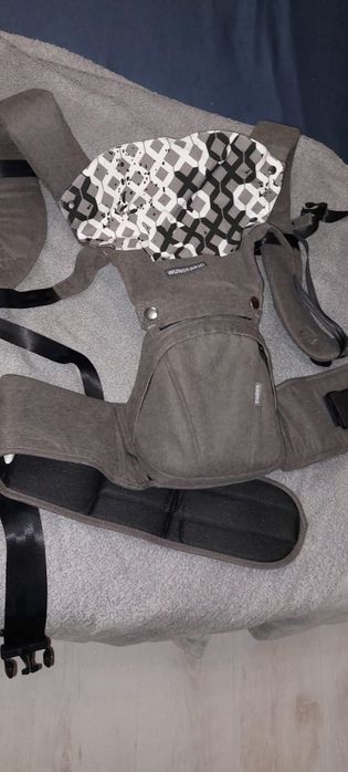 Cărucior copii, cădiță de baie și marsupiu bebeluși.