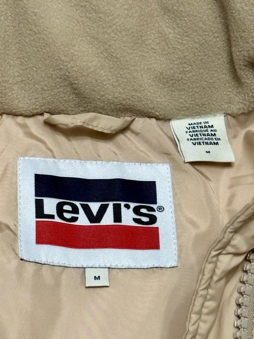 Пуховик Levi’s