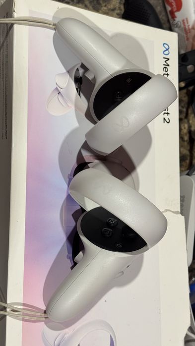 Продам Oculus Quest 2 256 очки виртуальной реальности