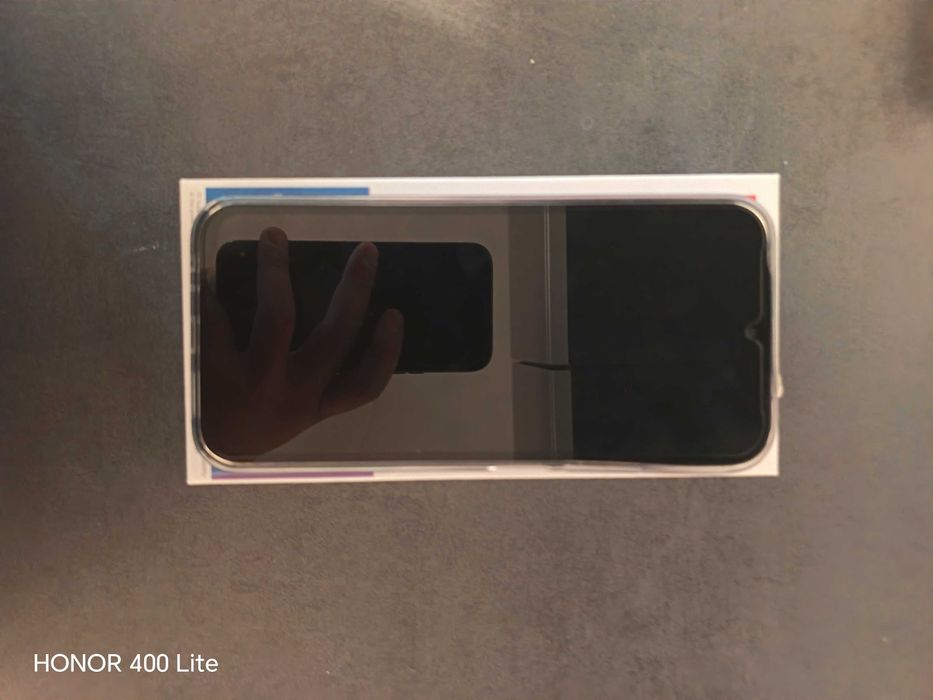 Продавам чисто нов Xiaomi Redmi 15C