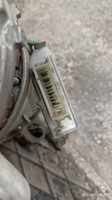 Продавам ел. двигател за пералня Канди