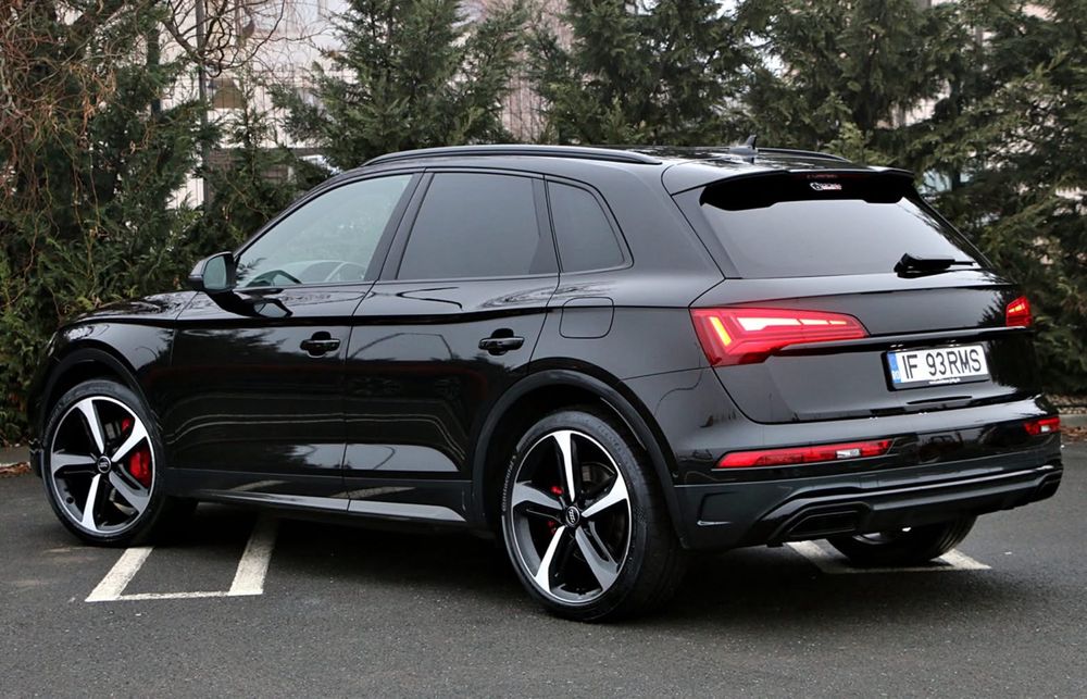 Audi Q5 55Tfsi / head up / perne / park assist / matrix / hybrid