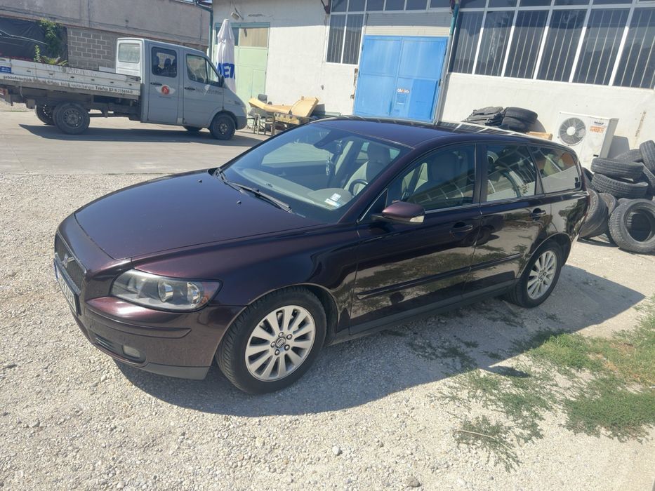 Продавам VOLVO V50