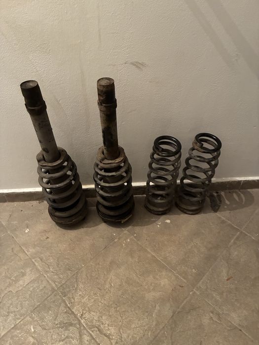 Предни амортесьори с пружини за Хюндай НФ