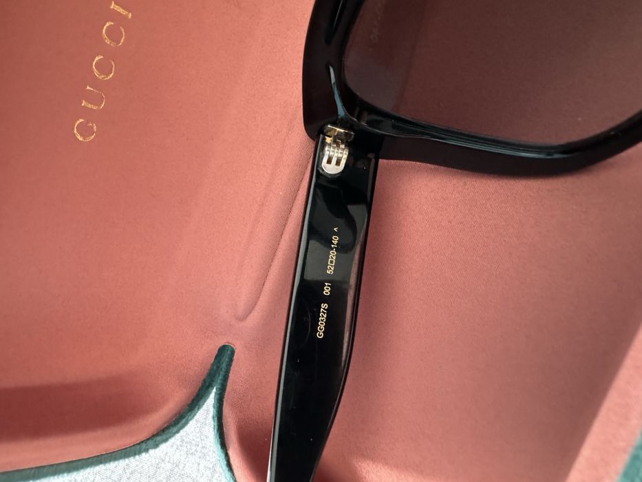 Слънчеви очила Gucci GG0327S 001