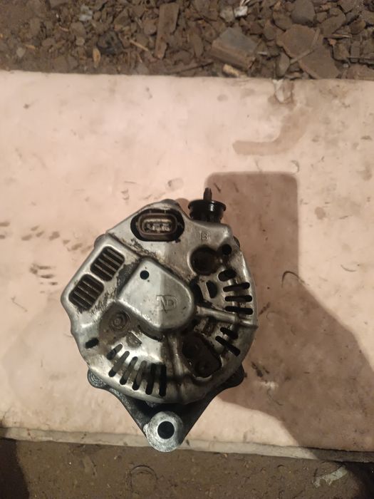 Продам генератор Сузуки Витара