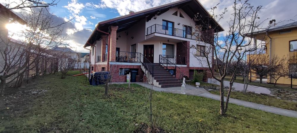 Casă de vânzare Ipotești ( zona Hereditas )