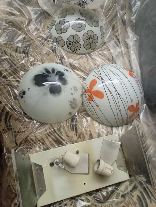 продам люстры, сделали ремонт поменяли.