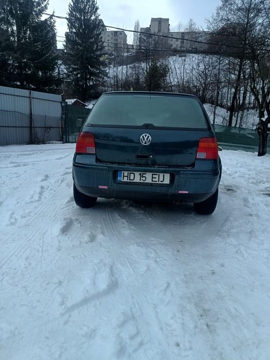 Vând    Golf    4