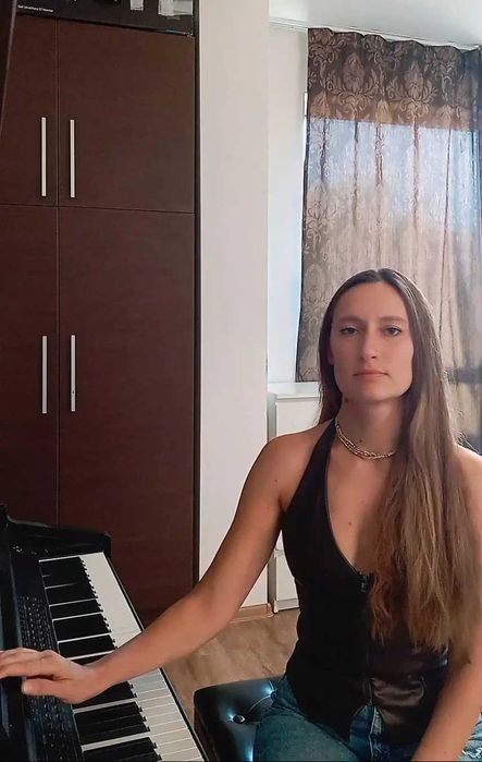Уроци по пиано и солфеж