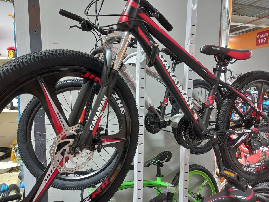 Bicicleta 24 inch, amortizor. La bax sau montata.