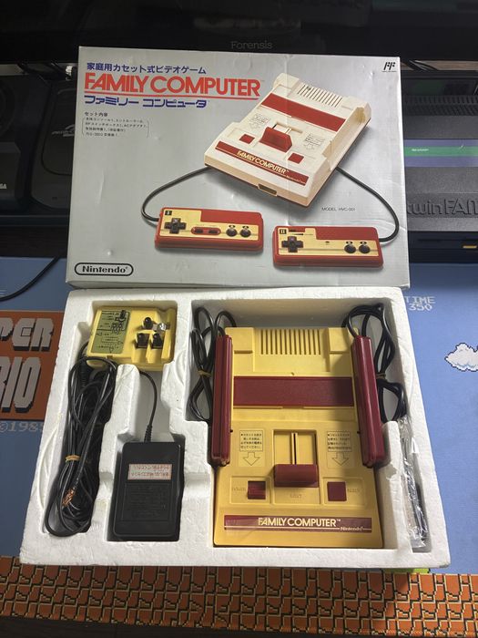Продам Famicom (полный комплект
