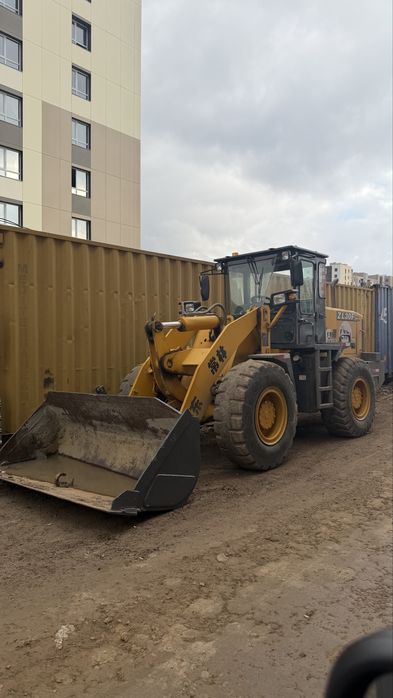 Продам погрузчик 1,8 куб