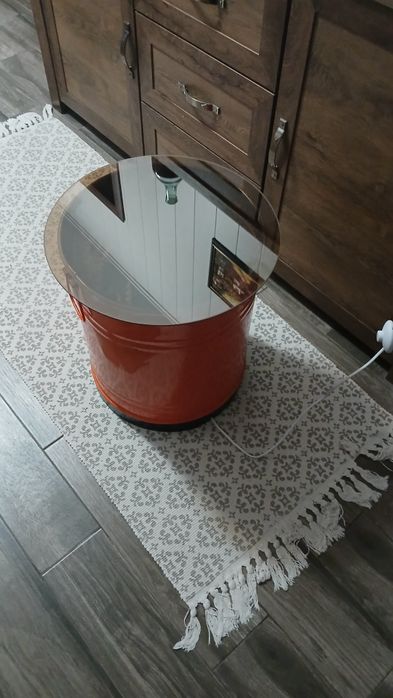 Дизайнерска LED Infinity маса – ефектна и стилна декорация