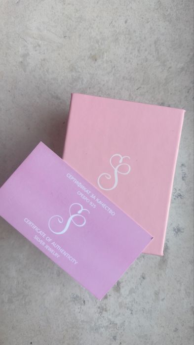 Дамски сребърни обеци със сертификат