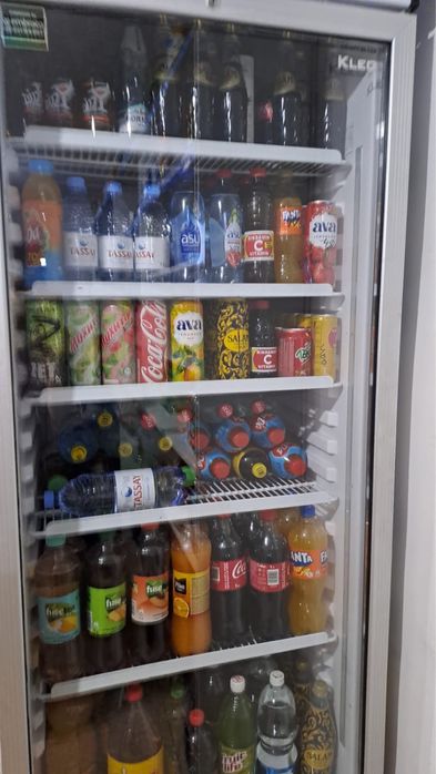 Витринный холодильник