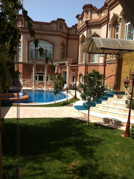 Шикарный Евродом в Элитной махале, 8 соток  7 комнат 7 с/узлов бассейн