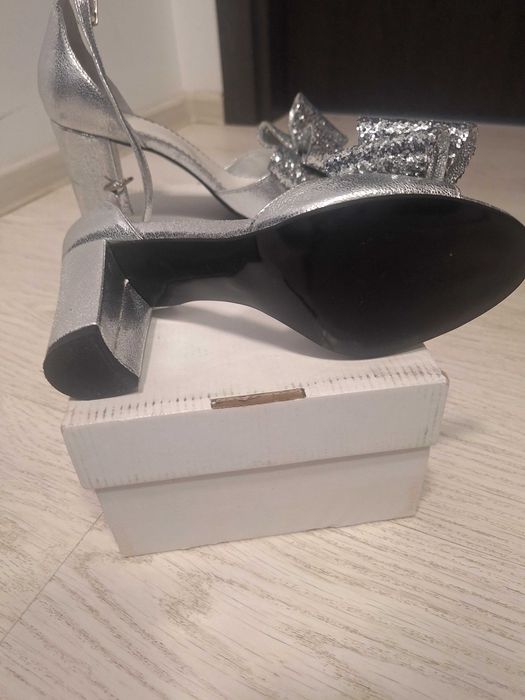 Încălțăminte dama mărimea 37.