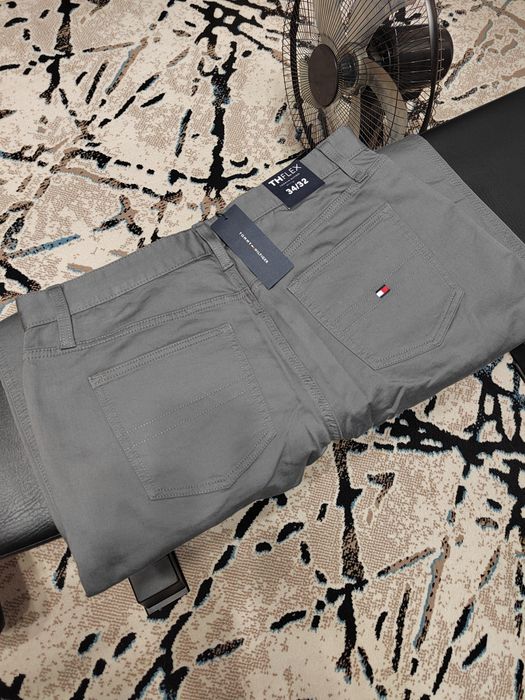 Брюки Tommy Hilfiger travel pants 34/32; 36/32.