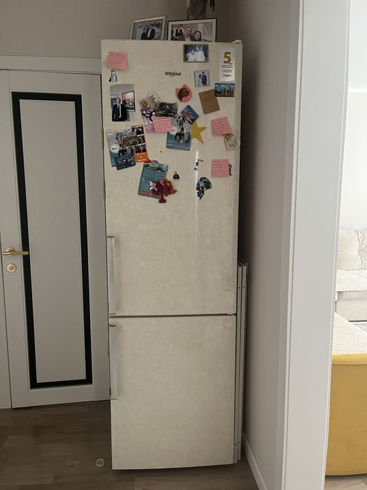 Продаю холодильник