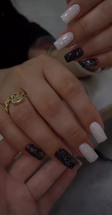 Маникюр, наращивание ногтей.