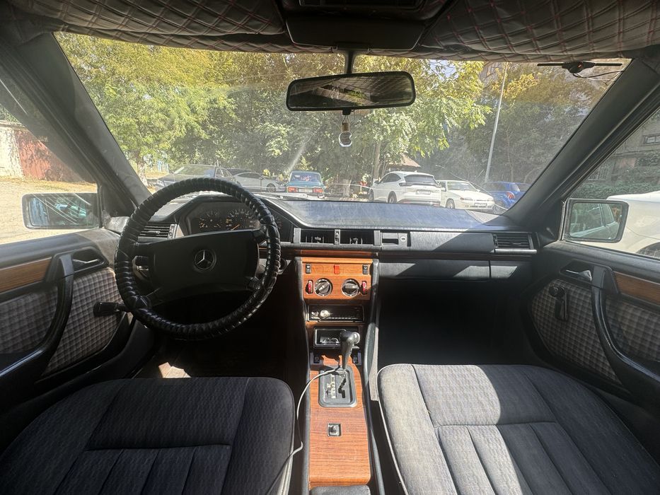 Мерседес w124 в нормальном состояние