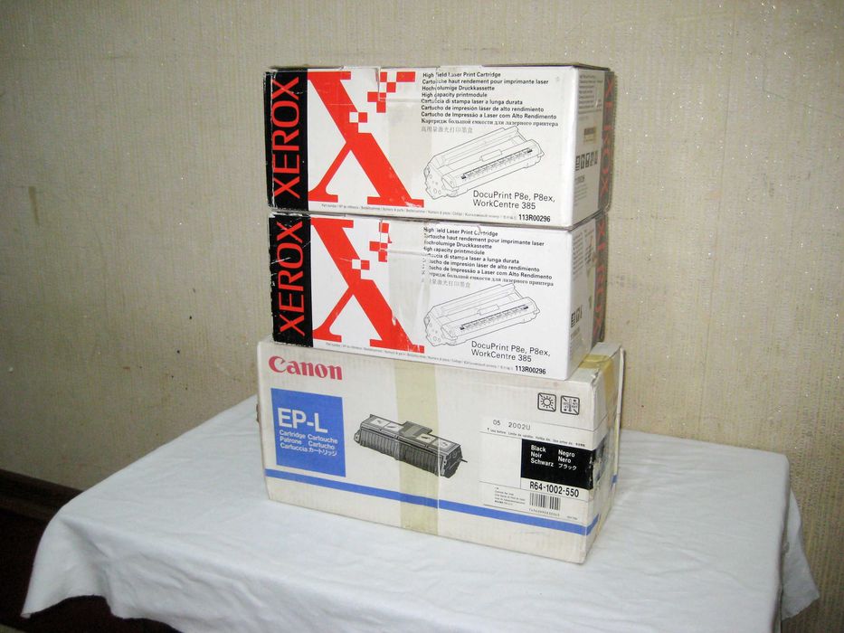Картридж для лазерный принтера абсолютно новый в пломбе 3 шт