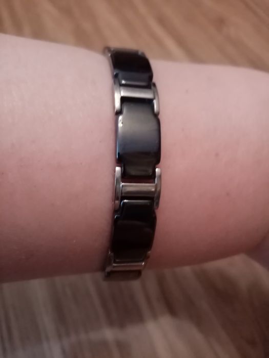 Подам магнитные браслеты.