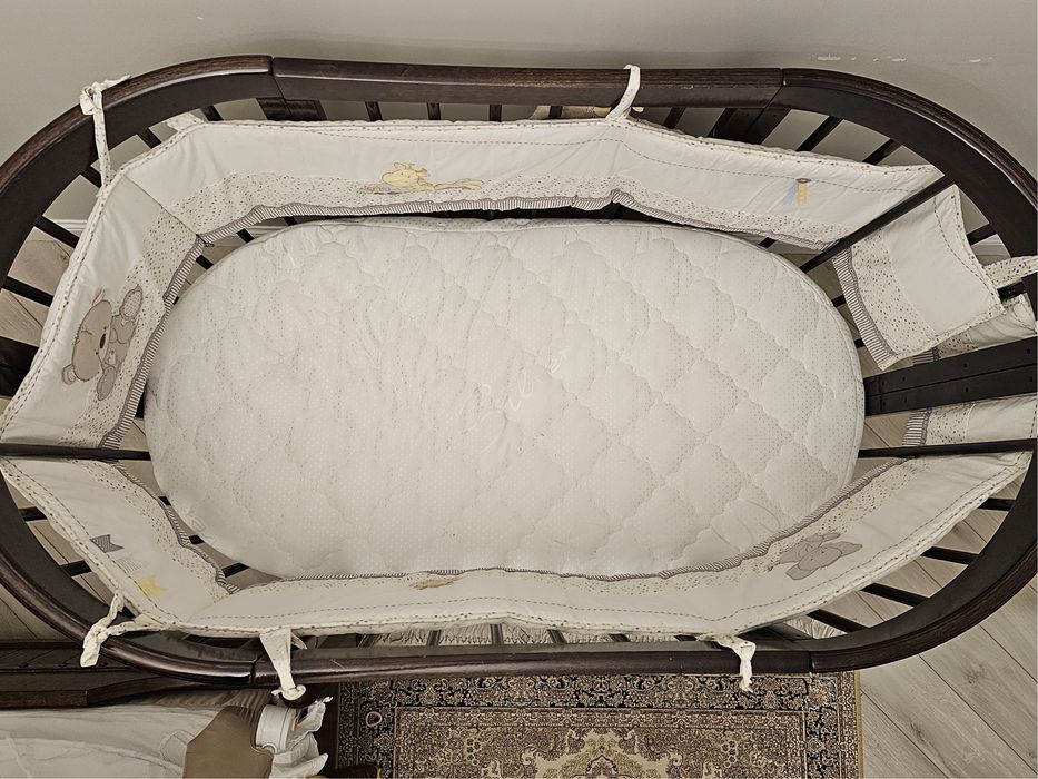 Продается детская кроватка трансформер с маятником