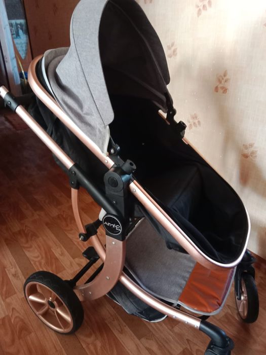 Коляска детская в отличном состоянии