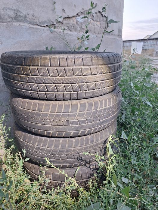 Продам зимние шины на 14размер.